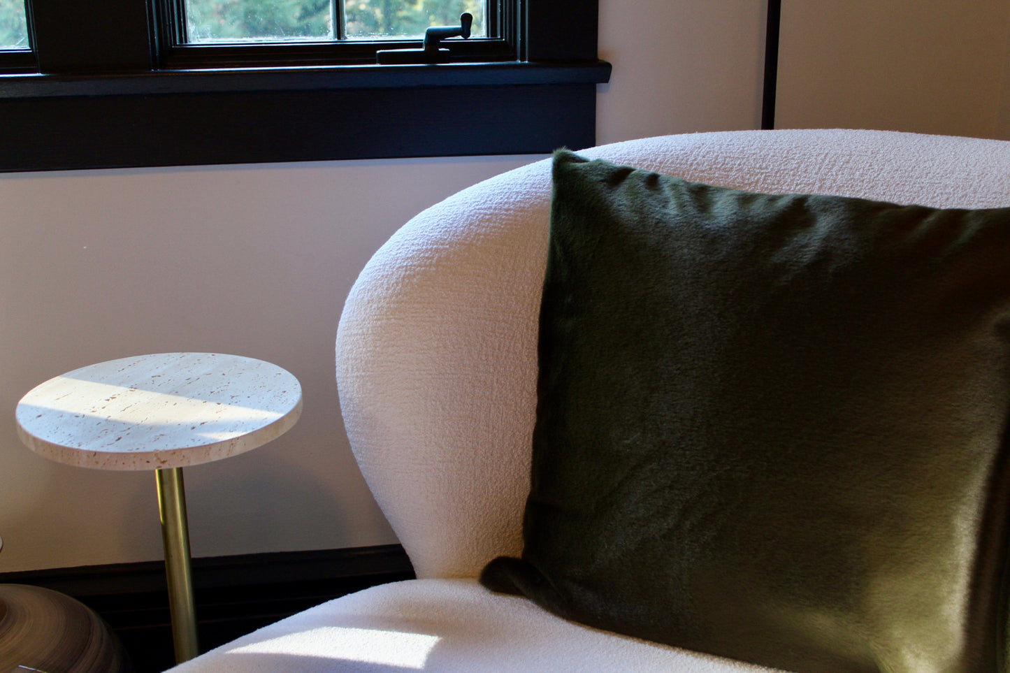 Colibri Pillow